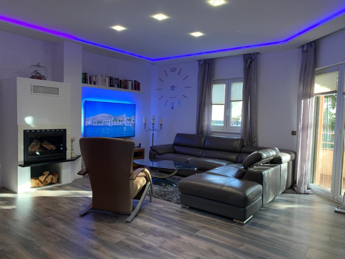 Villa Andrijana - Exclusively Yours - Family Getaway With Private Pool Kaštela Екстериор снимка