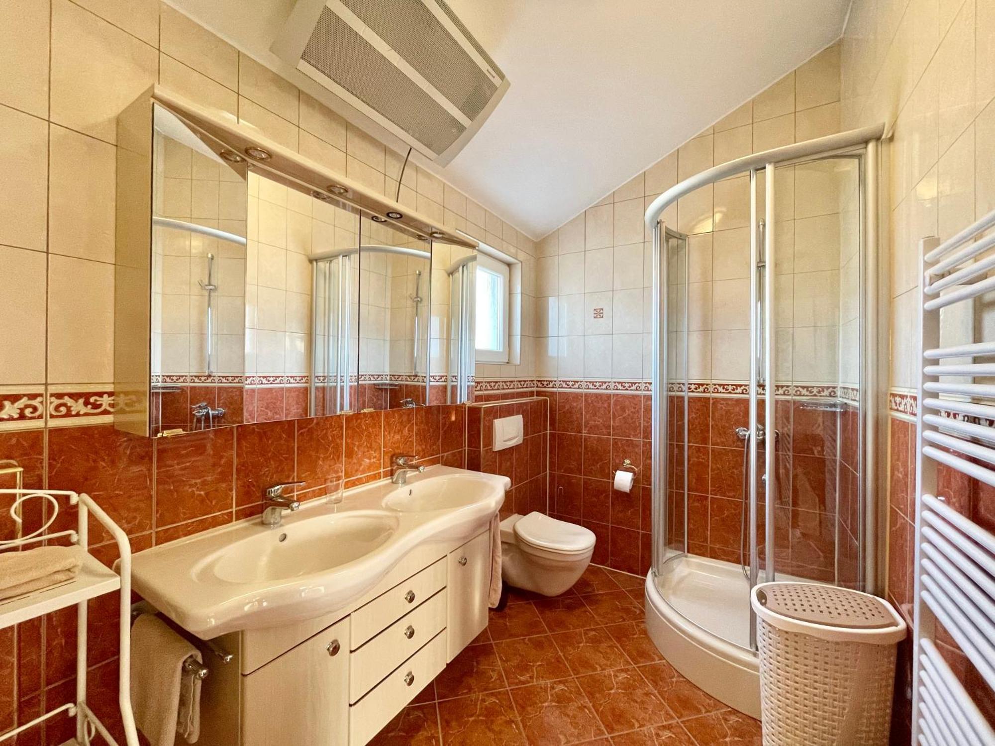 Villa Andrijana - Exclusively Yours - Family Getaway With Private Pool Kaštela Екстериор снимка